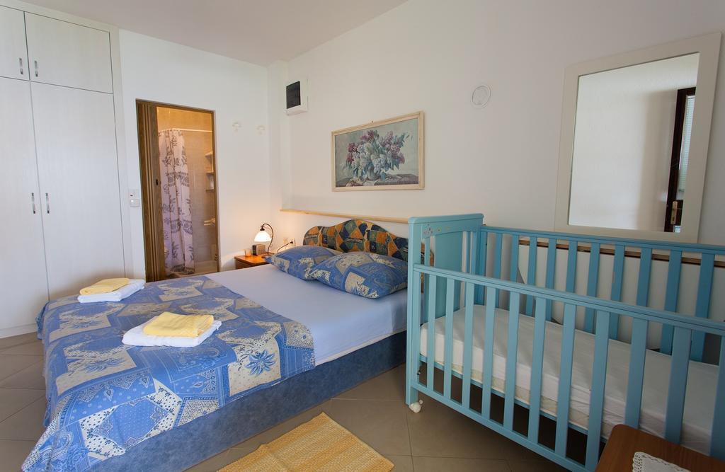 Apartman Kondic Omišalj Habitación foto