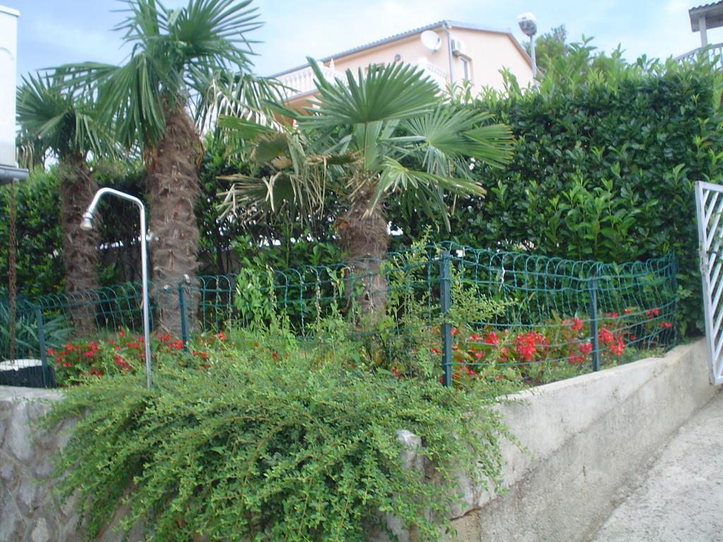 Apartman Kondic Omišalj Habitación foto